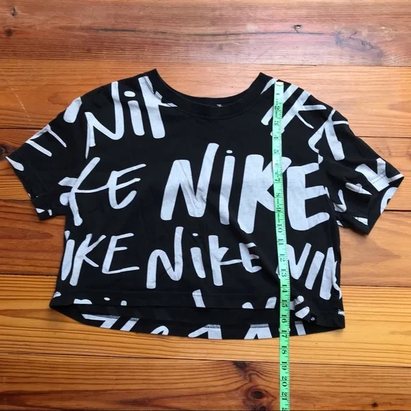 Nike and H&M Black and White Crop Top Bundle, EUC, S - Picture 9 of 15